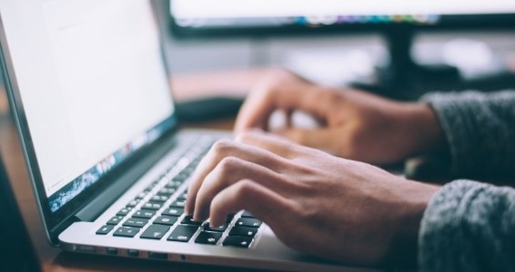 Министерството на образованието и науката МОН ще плаща около 500